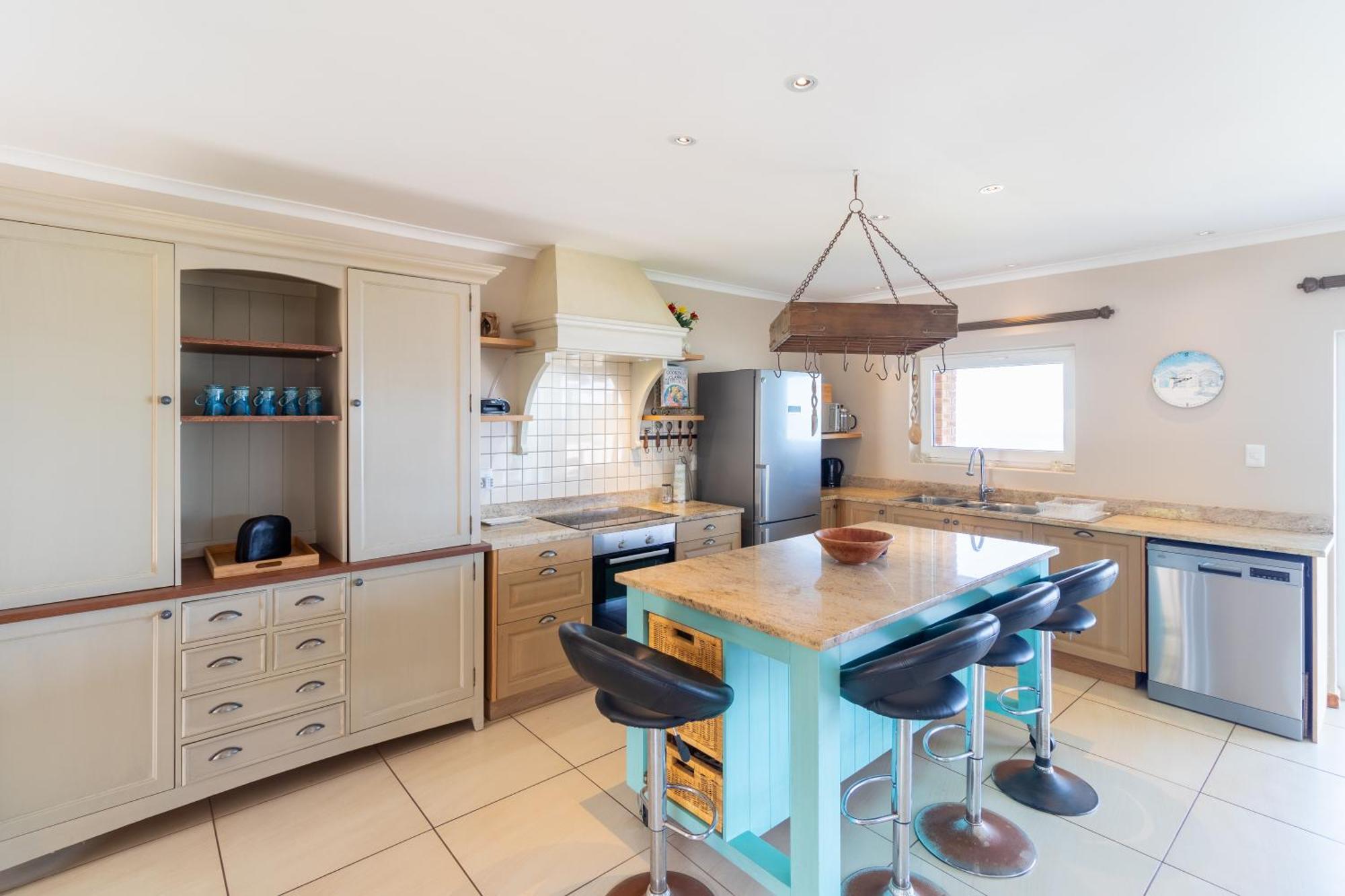 Ferienhaus Comfy - No Loadshedding - By Peak Management *