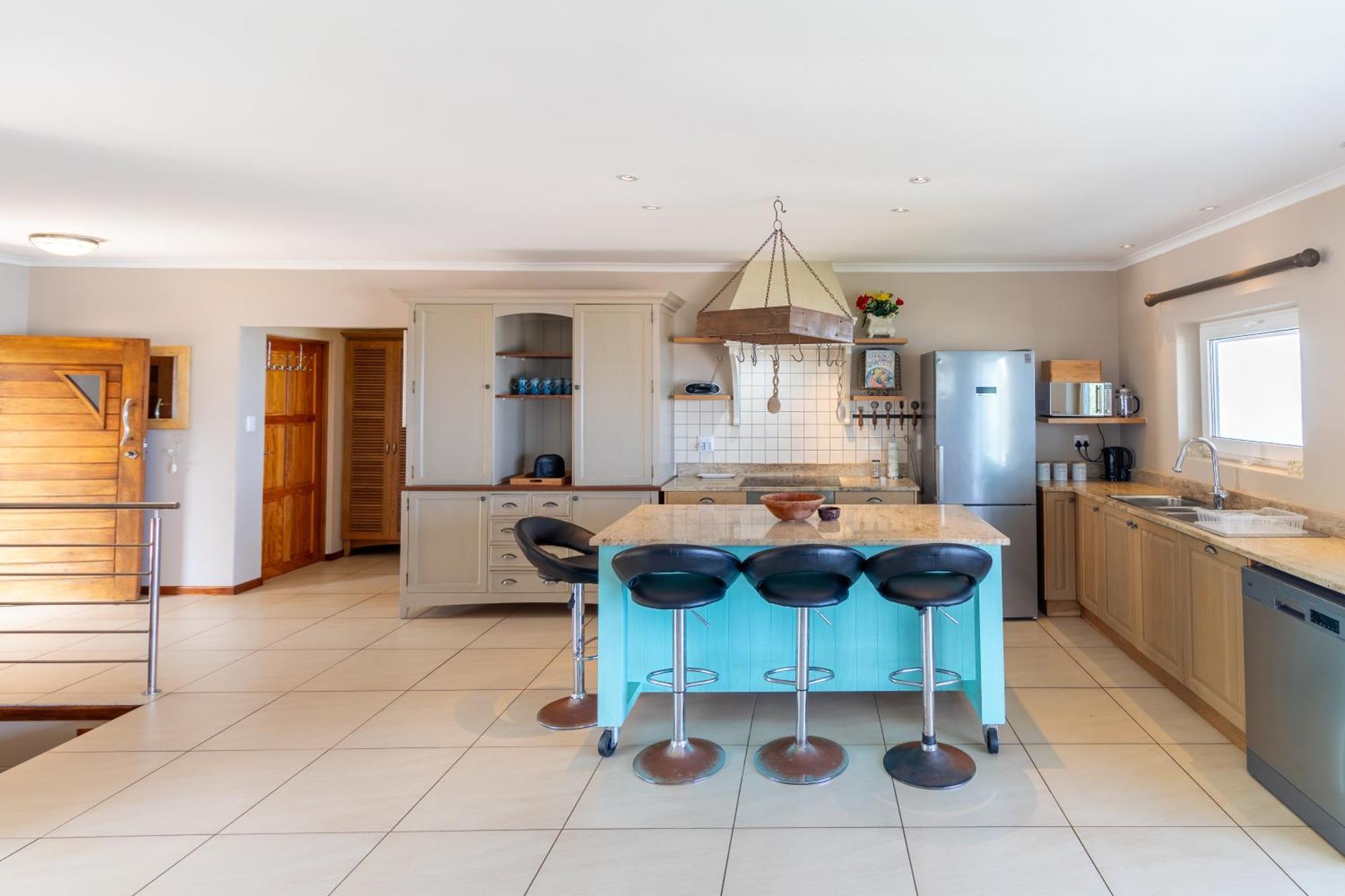 Ferienhaus Comfy - No Loadshedding - By Peak Management