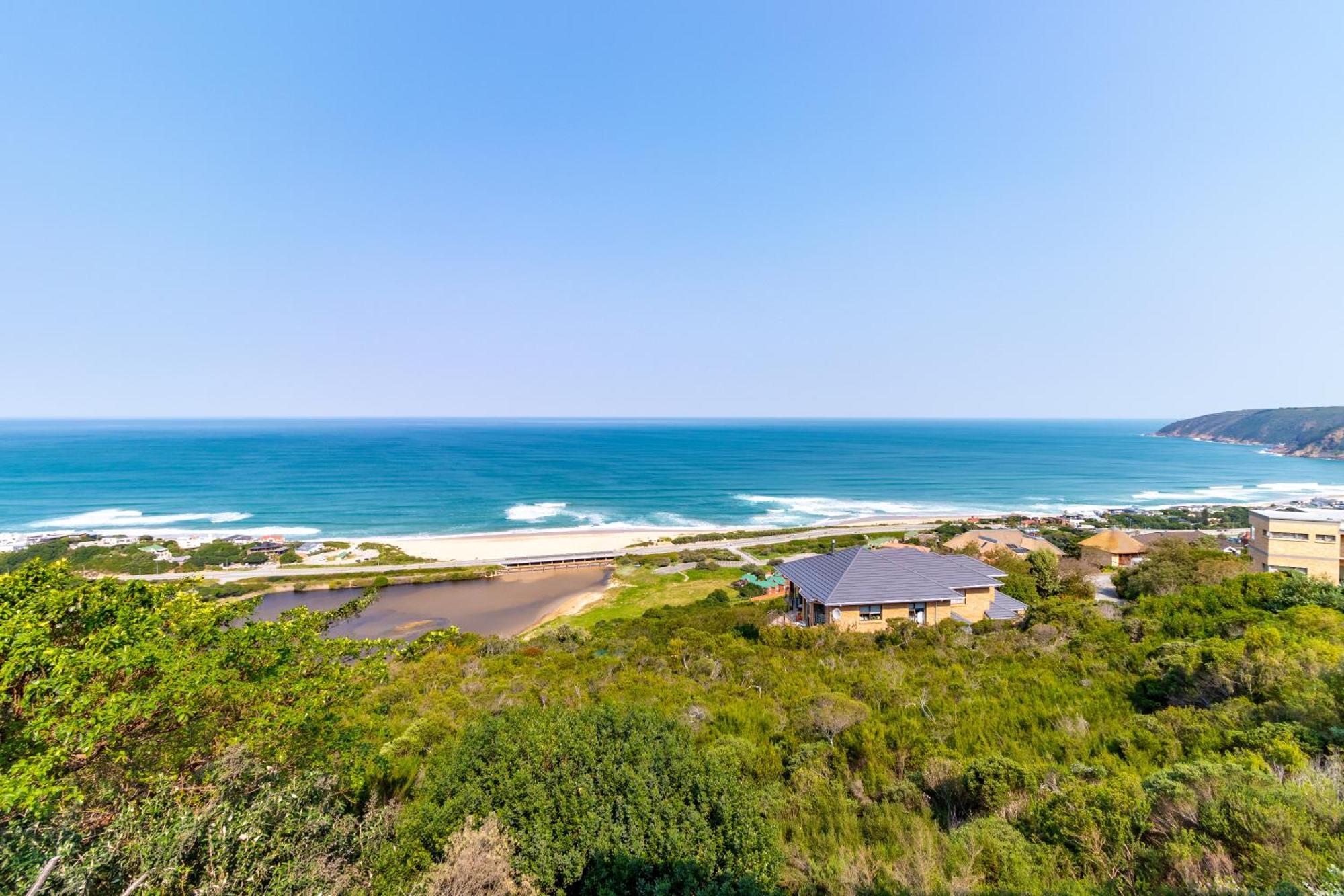 Ferienhaus Comfy - No Loadshedding - By Peak Management